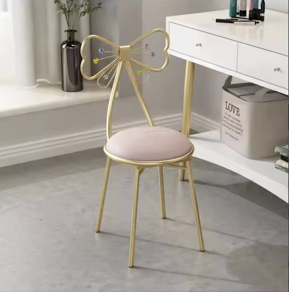 Silla Mariposa – Elegancia y Comodidad para Salones de Belleza y Uñas