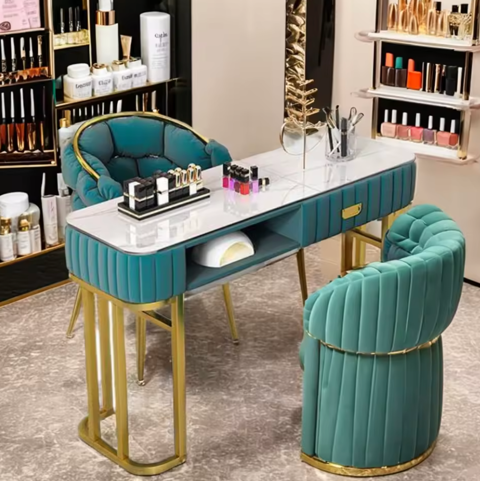 Mesa de Manicura Profesional de Lujo – Estilo Nórdico, Terciopelo Verde y Mármol con Detalles Dorados